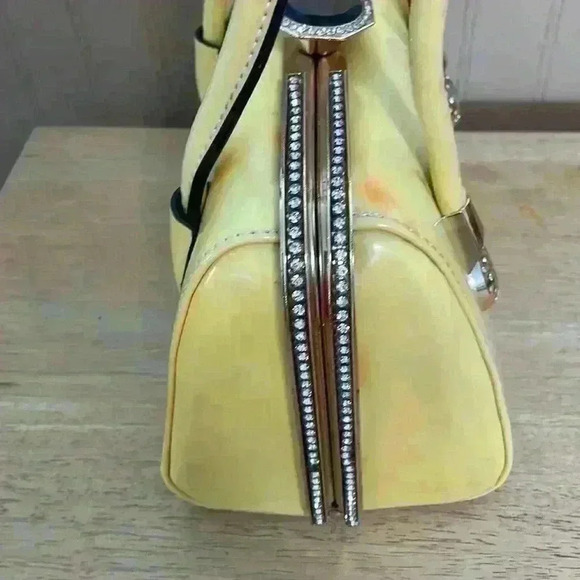 Beautiful yellow marble, faux patent leather small tote bag - Picture 4 of 8